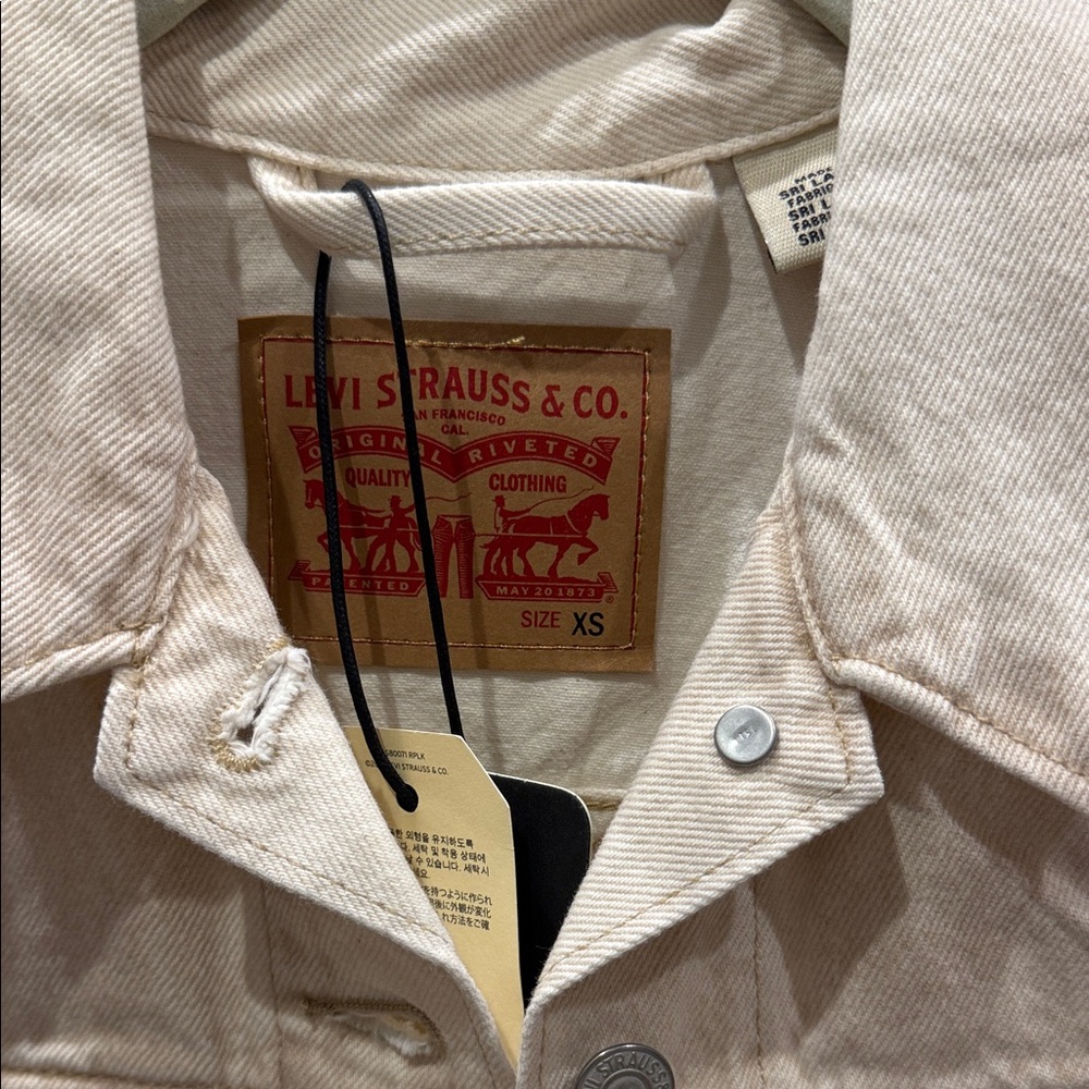 Levi's Cream Jean Jacket for Women - Picture 2 of 6